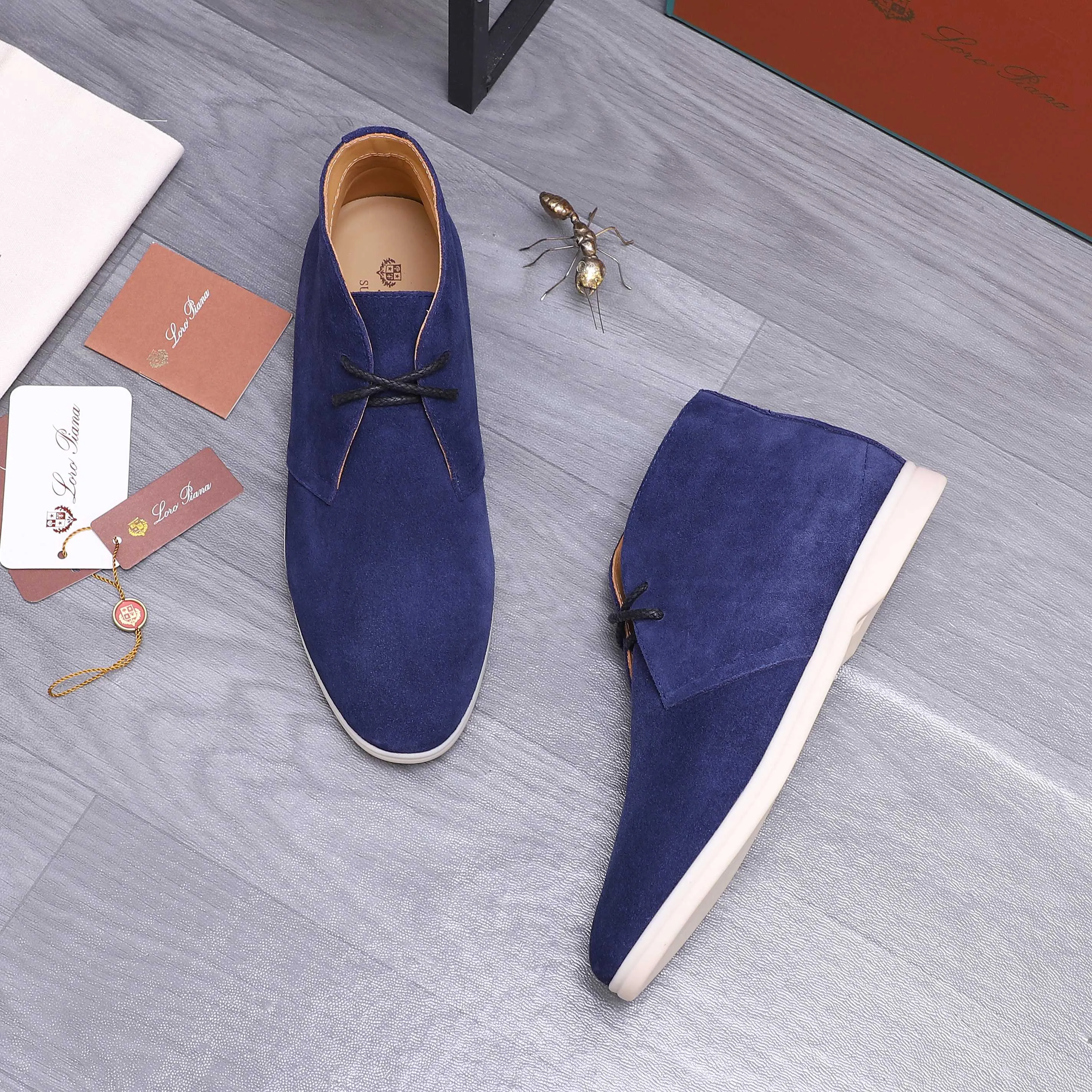 Men's shoes 💰442 Product trademark: Loro Men's shoes 💰iana "nuoyoupianran" high-top casual shoes Regular size: 38-45 (custom-made 45 non-returnable) Product materials: Selected frosted cowhide upper, cowhide lining, original outsole